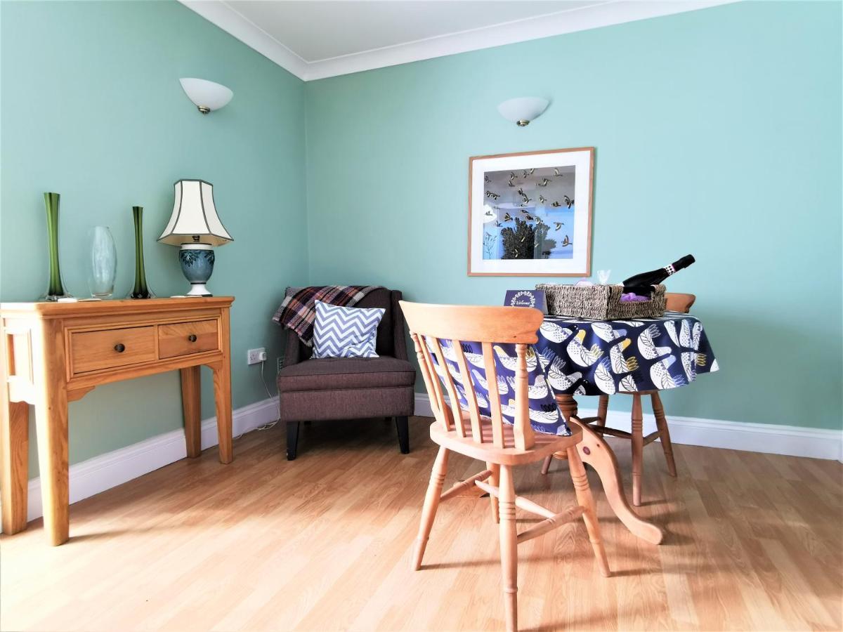 Romantic With Private Hot Tub Llanfyrnach